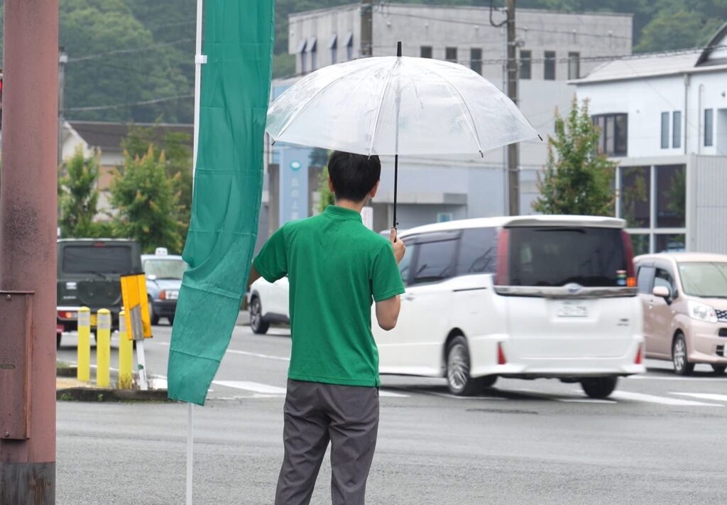 辻立ちを始めています！